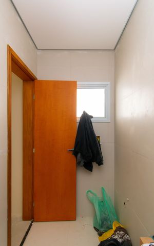 Casa de condomínio à venda com 76m², 2 quartos e 1 vaga Casa de condomínio à venda com 76m², 2 quartos e 1 vagaBanheiro da Suíte 2