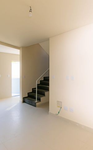 Casa de condomínio à venda com 76m², 2 quartos e 1 vaga Casa de condomínio à venda com 76m², 2 quartos e 1 vagaSala