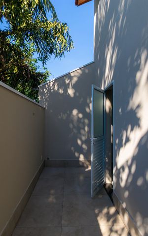 Casa de condomínio à venda com 76m², 2 quartos e 1 vagaVaranda