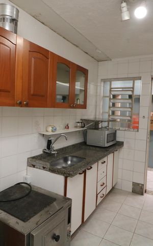 Casa à venda com 240m², 5 quartos e 4 vagasCozinha