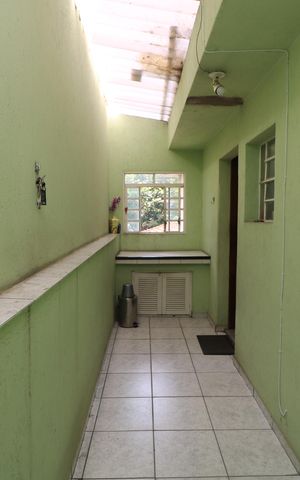Casa à venda com 240m², 5 quartos e 4 vagasCorredor