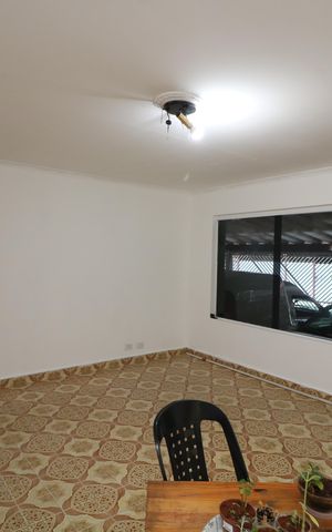 Casa à venda com 240m², 5 quartos e 4 vagasSala