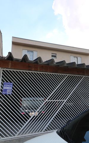 Casa à venda com 240m², 5 quartos e 4 vagasFachada