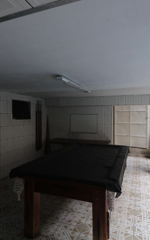 Casa à venda com 240m², 5 quartos e 4 vagasPiscina/Churrasqueira