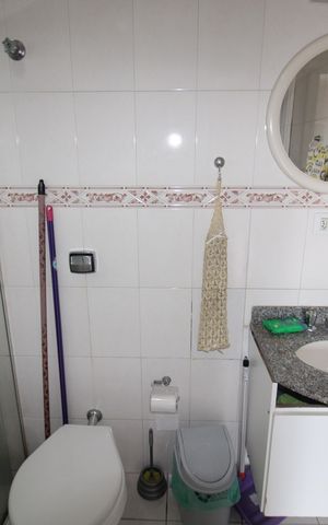 Casa à venda com 243m², 4 quartos e 4 vagasBanheiro 3