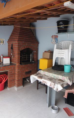 Casa à venda com 243m², 4 quartos e 4 vagasQuintal