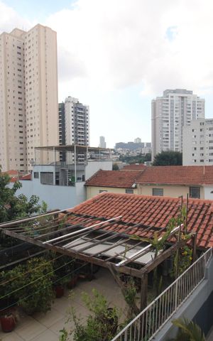 Casa à venda com 243m², 4 quartos e 4 vagasQuarto 2 - Varanda