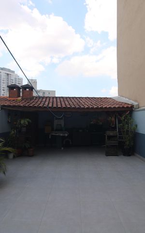 Casa à venda com 243m², 4 quartos e 4 vagasQuintal