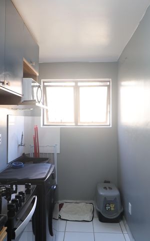 Apartamento à venda com 57m², 2 quartos e sem vagaCozinha e Área de Serviço