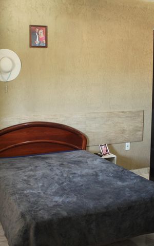 Casa à venda com 180m², 3 quartos e 1 vagaSuíte