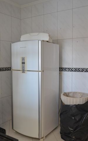 Casa à venda com 356m², 5 quartos e 4 vagasBanheiro de serviço