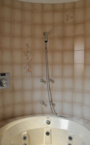Casa à venda com 356m², 5 quartos e 4 vagasBanheiro da Suíte 4