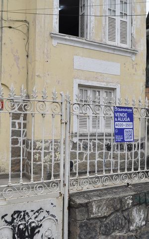 Casa para alugar com 450m², 4 quartos e 2 vagasFachada e Placa