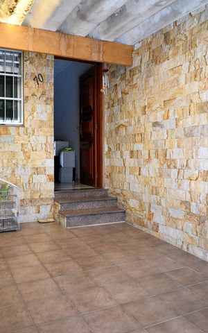 Casa à venda com 92m², 2 quartos e 1 vaga Casa à venda com 92m², 2 quartos e 1 vagaGaragem