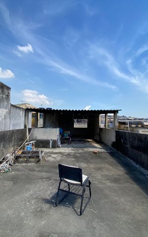 Casa à venda com 230m², 3 quartos e sem vaga Casa à venda com 230m², 3 quartos e sem vagaTerraço