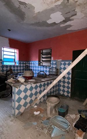 Casa à venda com 230m², 3 quartos e sem vaga Casa à venda com 230m², 3 quartos e sem vagaCozinha