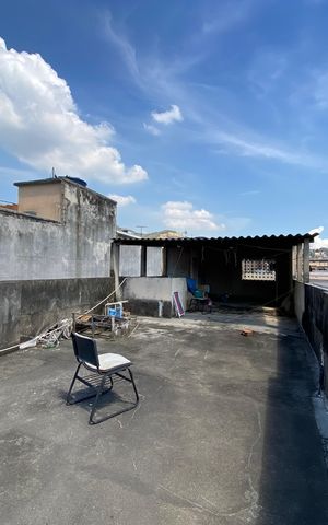 Casa à venda com 230m², 3 quartos e sem vaga Casa à venda com 230m², 3 quartos e sem vagaTerraço