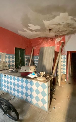 Casa à venda com 230m², 3 quartos e sem vaga Casa à venda com 230m², 3 quartos e sem vagaCozinha