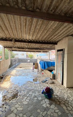 Casa à venda com 230m², 3 quartos e sem vaga Casa à venda com 230m², 3 quartos e sem vagaTerraço