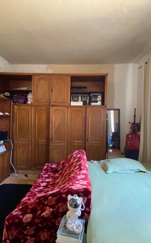 Casa à venda com 230m², 3 quartos e sem vaga Casa à venda com 230m², 3 quartos e sem vagaQuarto 1