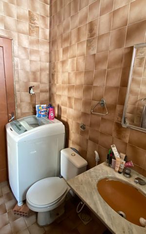 Casa à venda com 230m², 3 quartos e sem vaga Casa à venda com 230m², 3 quartos e sem vagaBanheiro do Quarto 1
