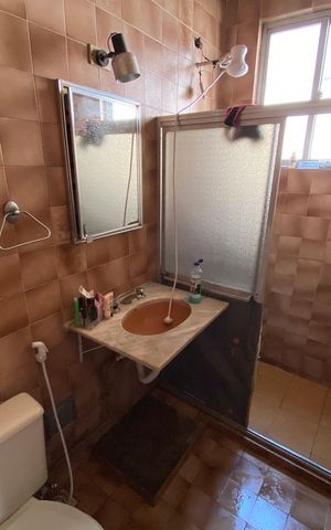 Casa à venda com 230m², 3 quartos e sem vaga Casa à venda com 230m², 3 quartos e sem vagaBanheiro do Quarto 1