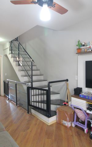 Casa à venda com 113m², 3 quartos e 2 vagasSala 1