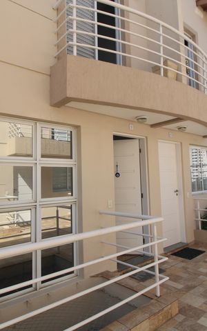 Casa à venda com 113m², 3 quartos e 2 vagasFachada