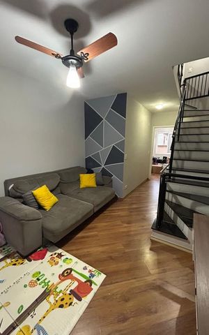 Casa à venda com 113m², 3 quartos e 2 vagas