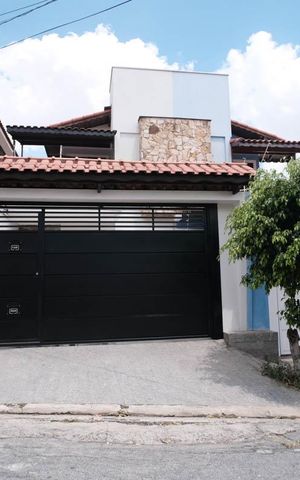Casa para alugar com 125m², 3 quartos e 2 vagasFachada da Casa