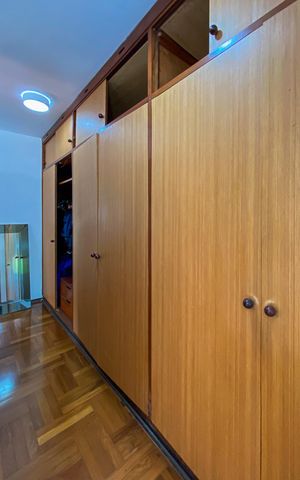 Casa à venda com 462m², 4 quartos e 2 vagasCloset - Quarto 1