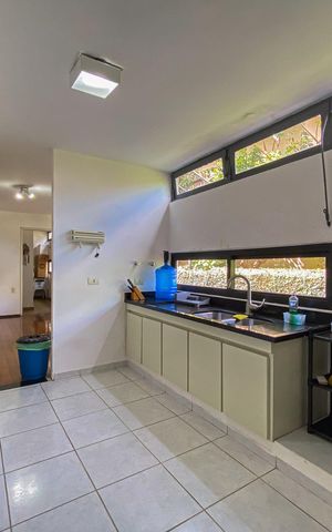 Casa à venda com 462m², 4 quartos e 2 vagasCozinha