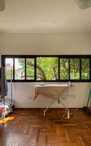 Casa à venda com 462m², 4 quartos e 2 vagasQuarto de Serviço