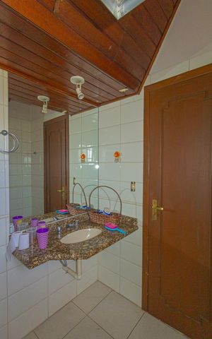 Casa para alugar com 148m², 4 quartos e 2 vagas Casa para alugar com 148m², 4 quartos e 2 vagasBanheiro da Suíte 2