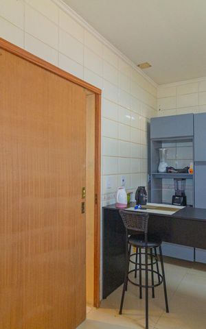 Casa para alugar com 148m², 4 quartos e 2 vagas Casa para alugar com 148m², 4 quartos e 2 vagasCozinha