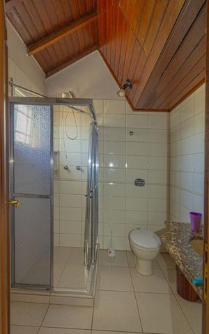 Casa para alugar com 148m², 4 quartos e 2 vagas Casa para alugar com 148m², 4 quartos e 2 vagasBanheiro da Suíte 2
