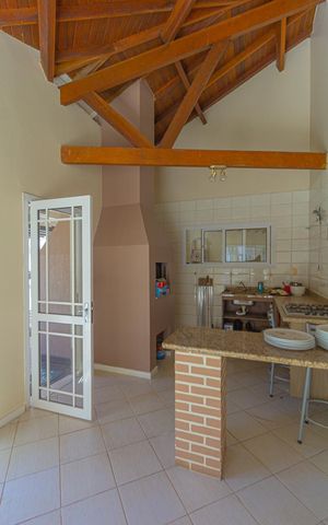 Casa para alugar com 148m², 4 quartos e 2 vagas Casa para alugar com 148m², 4 quartos e 2 vagasÁrea comum - Salão de festas