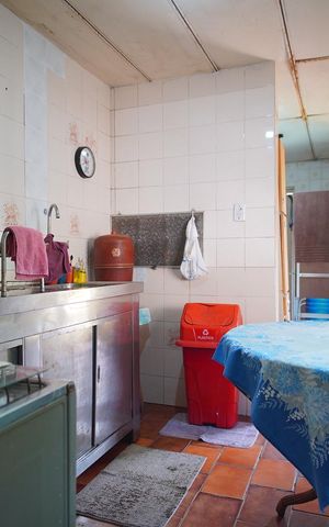 Casa à venda com 350m², 2 quartos e 2 vagasCozinha