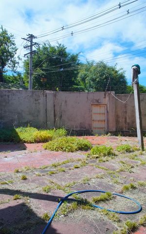 Casa à venda com 350m², 2 quartos e 2 vagasQuintal