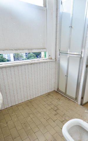 Apartamento à venda com 133m², 3 quartos e sem vaga Apartamento à venda com 133m², 3 quartos e sem vagaBanheiro social