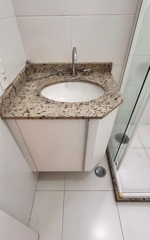 Apartamento à venda com 80m², 3 quartos e 2 vagas Apartamento à venda com 80m², 3 quartos e 2 vagasBanheiro da Suíte