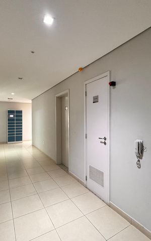 Apartamento à venda com 80m², 3 quartos e 2 vagas Apartamento à venda com 80m², 3 quartos e 2 vagasHall social