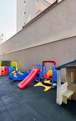 Apartamento à venda com 80m², 3 quartos e 2 vagas Apartamento à venda com 80m², 3 quartos e 2 vagasÁrea comum - Playground