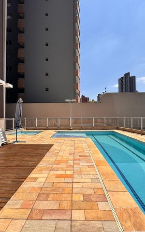 Apartamento à venda com 80m², 3 quartos e 2 vagas Apartamento à venda com 80m², 3 quartos e 2 vagasÁrea comum - Piscina