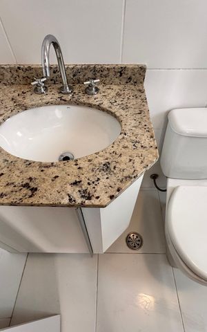 Apartamento à venda com 80m², 3 quartos e 2 vagas Apartamento à venda com 80m², 3 quartos e 2 vagasBanheiro da Suíte