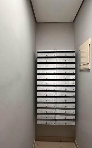 Apartamento à venda com 80m², 3 quartos e 2 vagas Apartamento à venda com 80m², 3 quartos e 2 vagasÁrea comum - Caixa de cartas