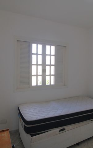 Casa de condomínio à venda com 180m², 3 quartos e 3 vagasQuarto 2