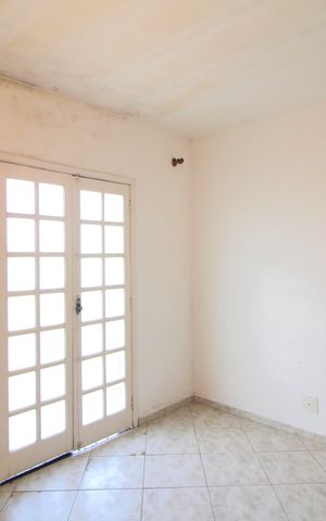Casa de condomínio à venda com 180m², 3 quartos e 3 vagasSuíte