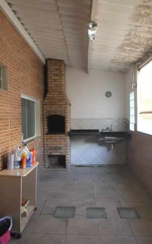Casa de condomínio à venda com 180m², 3 quartos e 3 vagasÁrea de Serviço