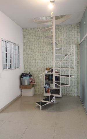 Casa de condomínio à venda com 180m², 3 quartos e 3 vagasHall
